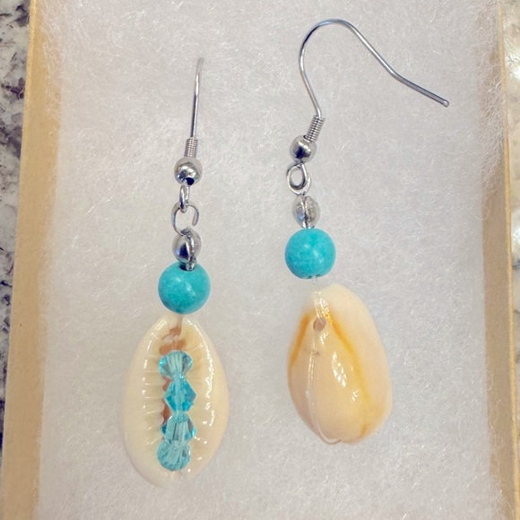 Cowry Shell Earrings with Simulated Turquoise & Bicone Crystals - Picture 2 of 4
